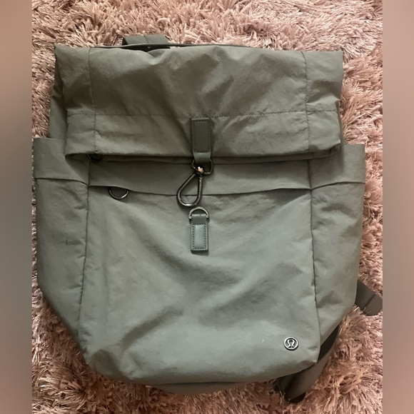 Lululemon Olive Cross Paths Rucksack *14L backpack - Picture 6 of 15
